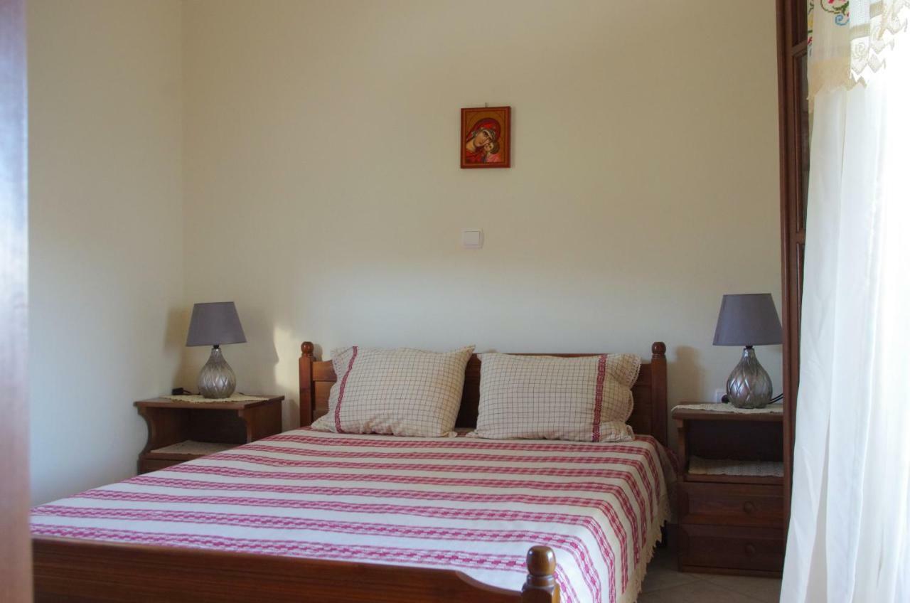 Limnes Home Moutsouna Bagian luar foto