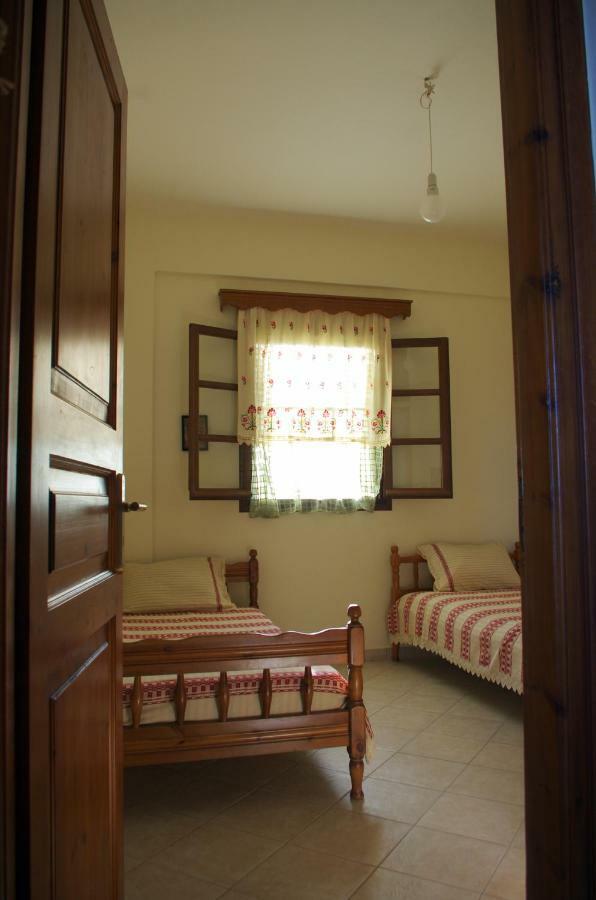 Limnes Home Moutsouna Bagian luar foto