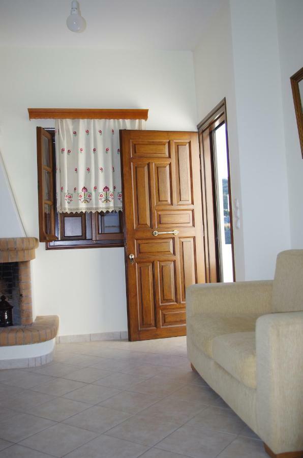 Limnes Home Moutsouna Bagian luar foto
